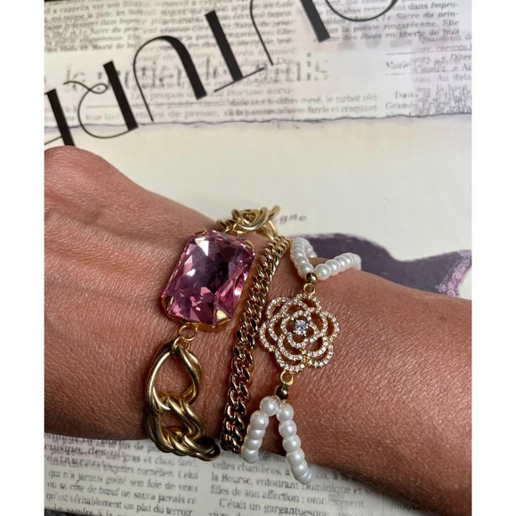 Gold Curb Chain Bracelet - Picture 5 of 5